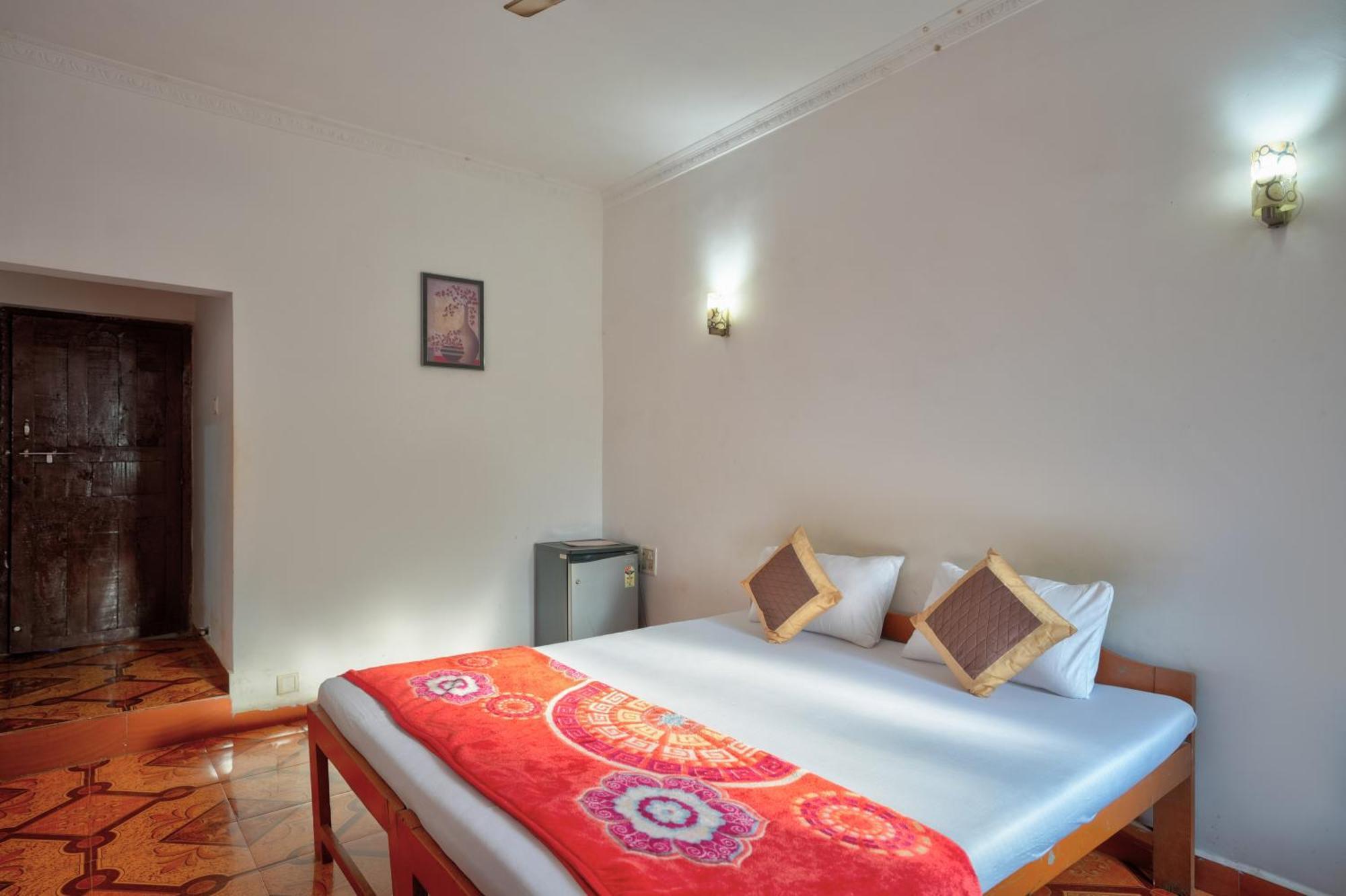 Om Sai Guest House Calangute Kültér fotó